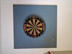 Dartbord + scorebord + Achterwand (muurbescherming), Ophalen, Zo goed als nieuw, Dartbord