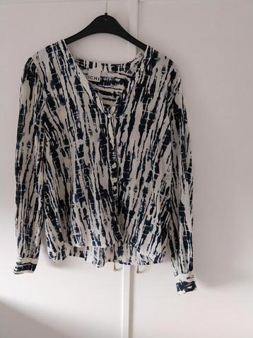 Leuk blauw/ écru Ichi bloesje beschikbaar voor biedingen
