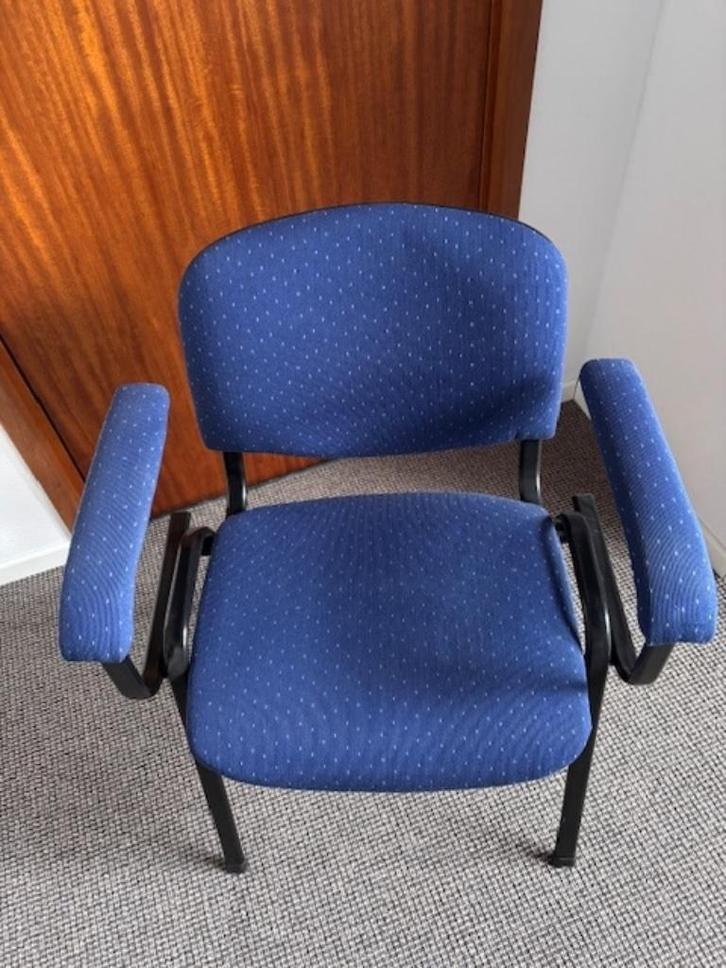 Kantoor-/bezoekersstoel, Huis en Inrichting, Bureaustoelen, Gebruikt, Bureaustoel, Blauw, Ophalen