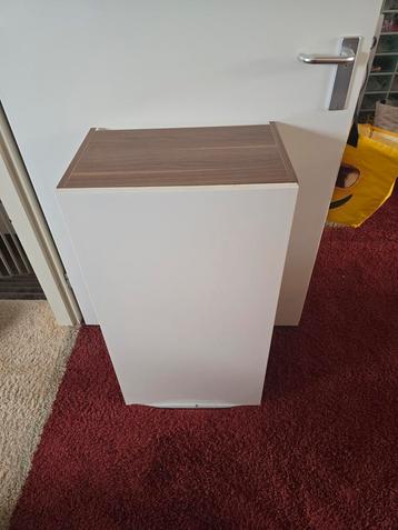 Badkamer meubel om aan de wand te hangen