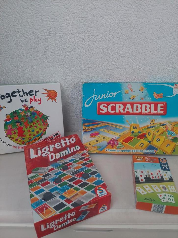 Spelletjes - Scrabble Junior, Ligretto,together we play, Hobby en Vrije tijd, Gezelschapsspellen | Bordspellen, Gebruikt, Een of twee spelers