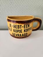 Beker/kopje/mok - je hebt een half kopje koffie gevraagd, Huis en Inrichting, Gebruikt, Ophalen of Verzenden, Overige stijlen