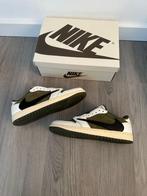 Nike Jordan Low Travis Scott Medium Olive, Ophalen of Verzenden, Zo goed als nieuw, Overige kleuren