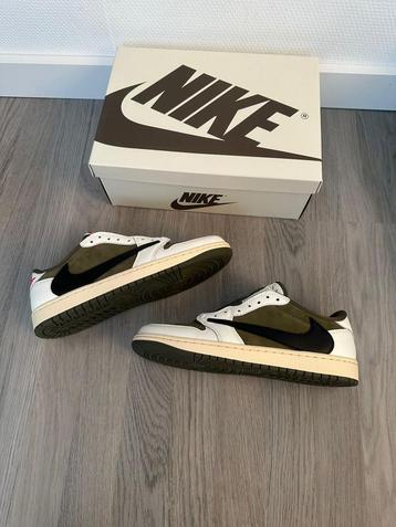 Nike Jordan Low Travis Scott Medium Olive beschikbaar voor biedingen