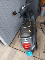 Vespa s50cc 2takt, Fietsen en Brommers, Gebruikt, Ophalen of Verzenden, Vespa