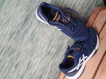 Asics padel schoenen, blauw 41,5 beschikbaar voor biedingen