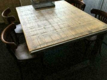 Steenschot tafel 110x140 geolied , stalen poten industrieel. beschikbaar voor biedingen