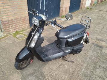 Te koop onverprutste sym tonik bromscooter  beschikbaar voor biedingen