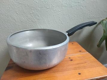 Vintage aluminium steelpan beschikbaar voor biedingen