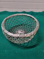 Mand schaal metaal draad draadmand, Huis en Inrichting, Woonaccessoires | Schalen en Manden, Ophalen of Verzenden, 'T Olde Gre-j