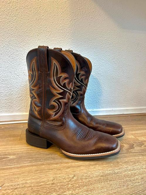 Ariat bruine cowboy boots unisex, Kleding | Dames, Schoenen, Gedragen, Hoge laarzen, Bruin, Ophalen