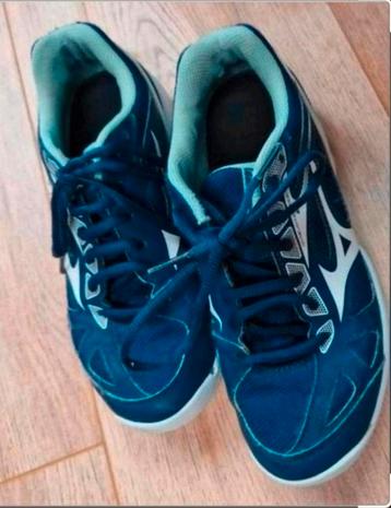 Mizuno zaal schoen korfbal/hockey of volleybal maat36 beschikbaar voor biedingen