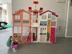 Barbie huis Malibu -  herenhuis, Kinderen en Baby's, Speelgoed | Poppenhuizen, Gebruikt, Ophalen