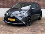 Toyota AYGO 1.0 VVT-i x-play / Navigatie By App / Achteruitr, Zilver of Grijs, Airconditioning, Benzine, 4 stoelen