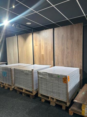 NIEUW! Click PVC met GEÏNTEGREERDE ONDERVLOER nu19,95 per m2 beschikbaar voor biedingen