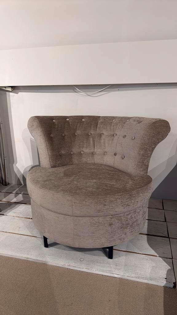 Fauteuil Aspen van Urbansofa - Stijlvol en Comfortabel, Huis en Inrichting, Fauteuils, Zo goed als nieuw, Metaal, Stof, 75 tot 100 cm