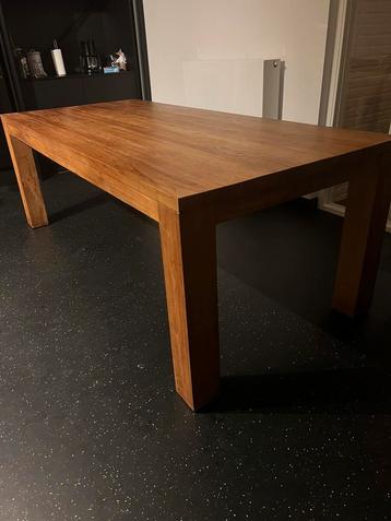 Teakhout eetkamer tafel beschikbaar voor biedingen