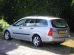 Ford Focus Wagon 1.8 16V Ghia met Airco en Trekhaak, Gebruikt, Metallic lak, Origineel Nederlands, Handgeschakeld