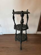 Oude gietijzeren plantentafel, Huis en Inrichting, Woonaccessoires | Etagères, Ophalen, Zo goed als nieuw