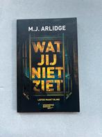 Wat je niet ziet - M.J. Arlidge, Boeken, Ophalen of Verzenden, Zo goed als nieuw, Tv-bewerking
