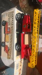 NIEUW IN DOOS / HAWKEYE/ FIRE PATROL ( metaal ), Hobby en Vrije tijd, Modelauto's | 1:18, Ophalen of Verzenden, Nieuw, Auto, Overige merken