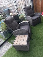 2 tuinstoelen,  2 dikke kussens,  2 bankjes, Tuin en Terras, Tuinsets en Loungesets, Ophalen, Gebruikt