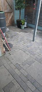 Gratis af te halen 30 vierkante meter stenen, Tuin en Terras, Tegels en Klinkers, Ophalen, Zo goed als nieuw, 10 m² of meer, Beton