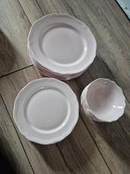 Lichtroze Bordenset - Compleet!, Huis en Inrichting, Keuken | Servies, Ophalen, Gebruikt, Bord(en), Overige stijlen
