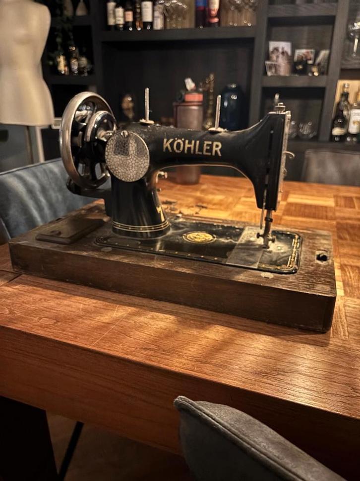 Antieke Köhler Naaimachine - Werkend, Antiek en Kunst, Antiek | Naaimachines, Ophalen of Verzenden