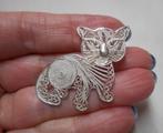 Zilveren broche poes nr.285, Sieraden, Tassen en Uiterlijk, Broches, 4 tot 7 cm, Verzenden, Zo goed als nieuw, Zilver