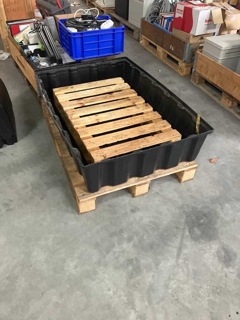 Kunststof lekbak voor olieopslag, Ophalen of Verzenden, Gebruikt