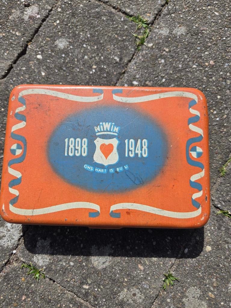 Vintage Blik Niwin 1898-1948 - Ons hart is bij u, Verzamelen, Blikken, Ophalen of Verzenden