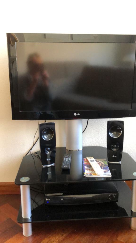 LG TV met speakers en DVD-speler, Gebruikt, 50 Hz, Ophalen of Verzenden, LG