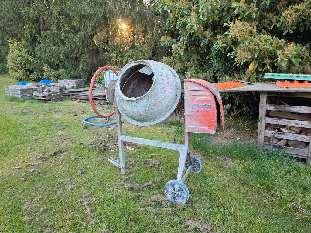 Lescha vm 140s - defecte motor - nieuwe lager - betonmolem, Ophalen of Verzenden