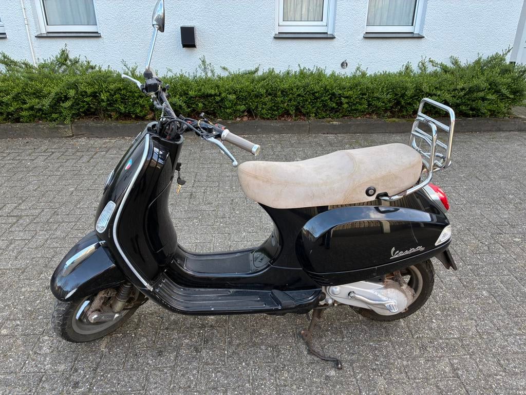 Vespa LX 2-takt met schade, Fietsen en Brommers, Scooters | Vespa, Ophalen, Zo goed als nieuw, Benzine, Vespa LX