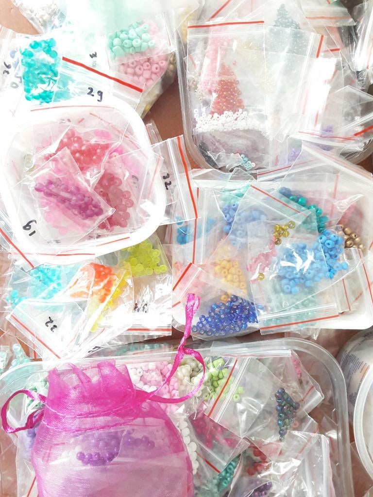 OPRUIMING Heel veel nieuwe restanten kralen (06), Ophalen of Verzenden, Nieuw, Kraal