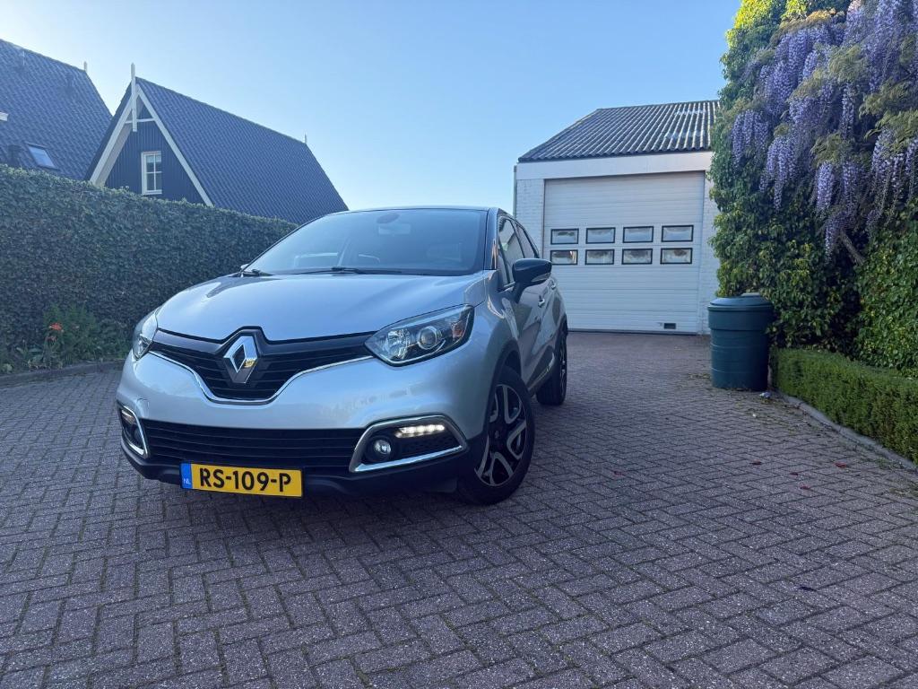 Renault Captur 1.2 TCE 120 EDC 2015 Grijs Automaat Clima key, Auto's, Renault, Particulier, Captur, Airbags, Airconditioning, Bluetooth