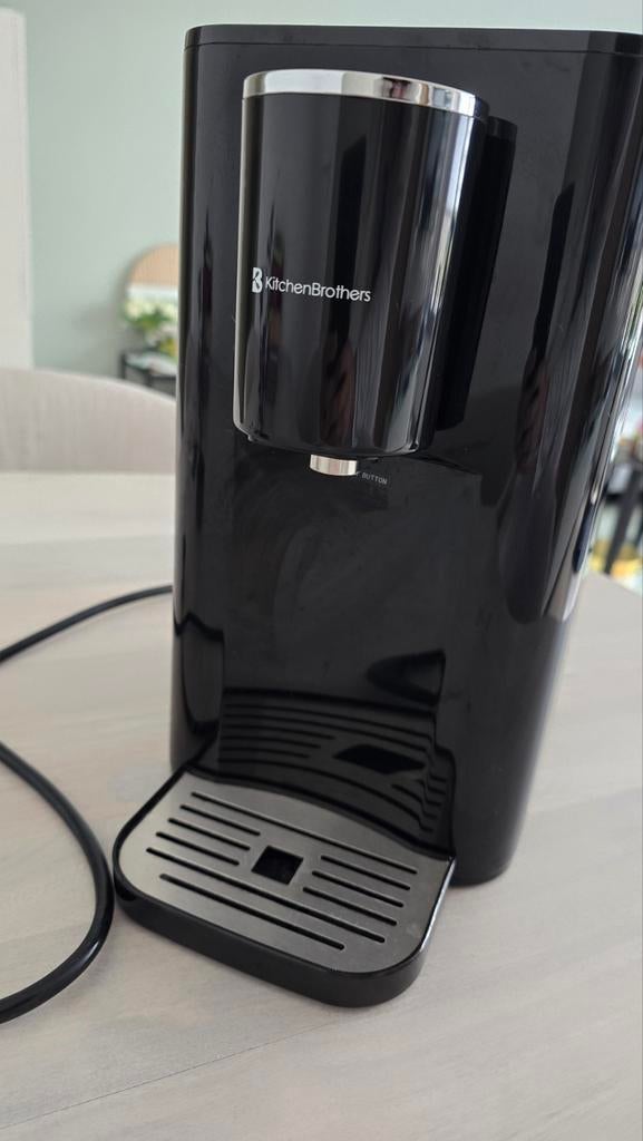 KitchenBrothers Heetwaterdispenser 2.9 Liter, 2 liter of meer, Ophalen of Verzenden, Zo goed als nieuw