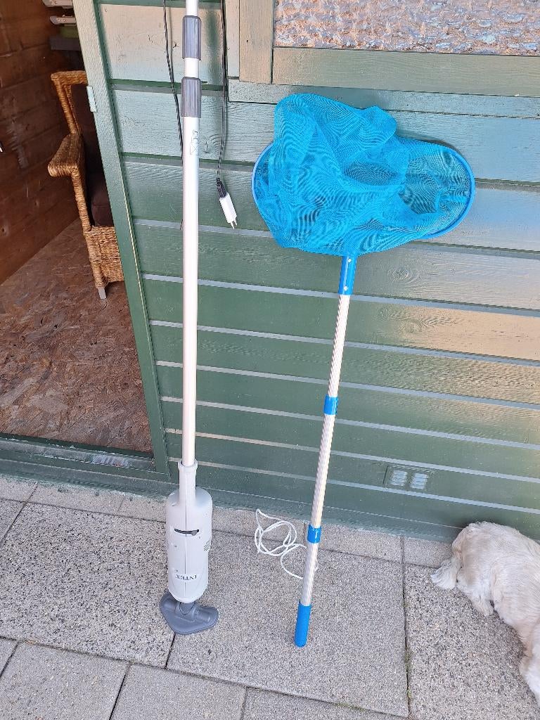 Intex Zwembadstofzuiger, Tuin en Terras, Ophalen of Verzenden, Zo goed als nieuw, Reinigingsmiddel