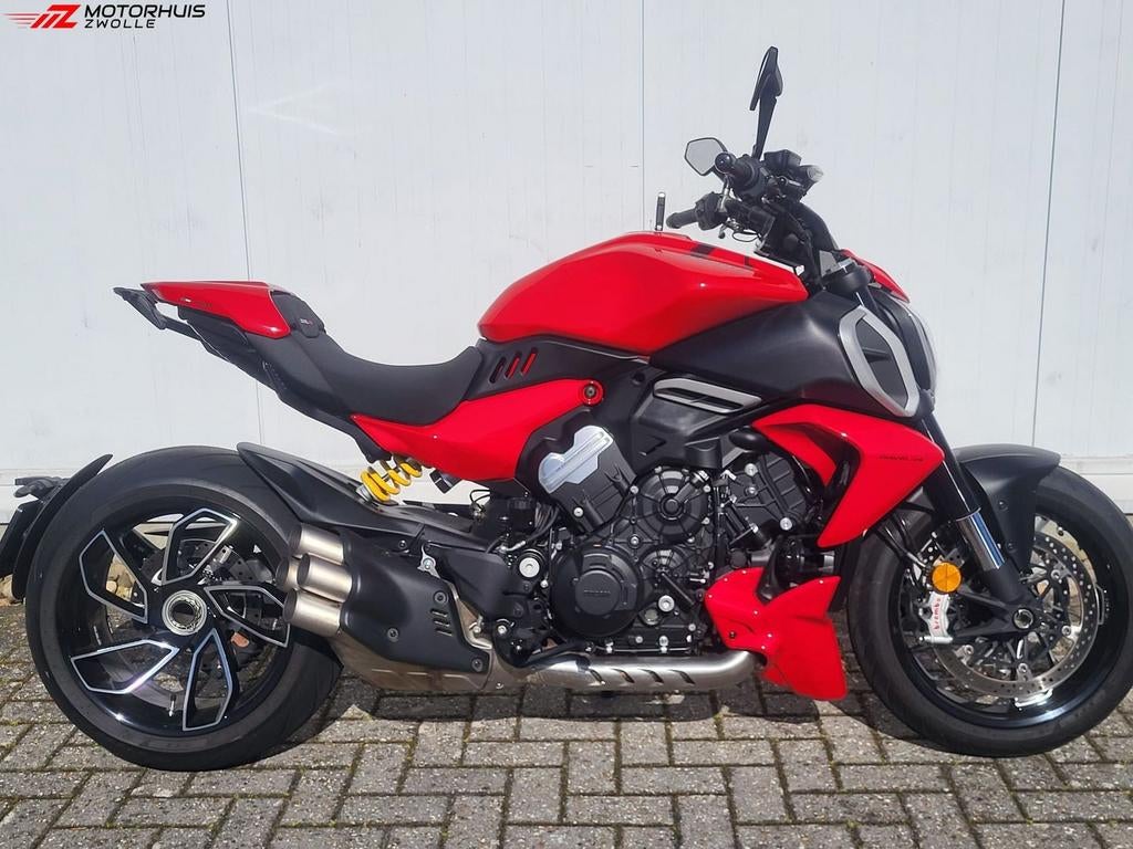 Ducati Diavel V4 (bj 2023 - 9.309 km), Motoren, Motoren | Ducati, DUCATI, 4 cilinders, Motorrijbewijs A, Bedrijf