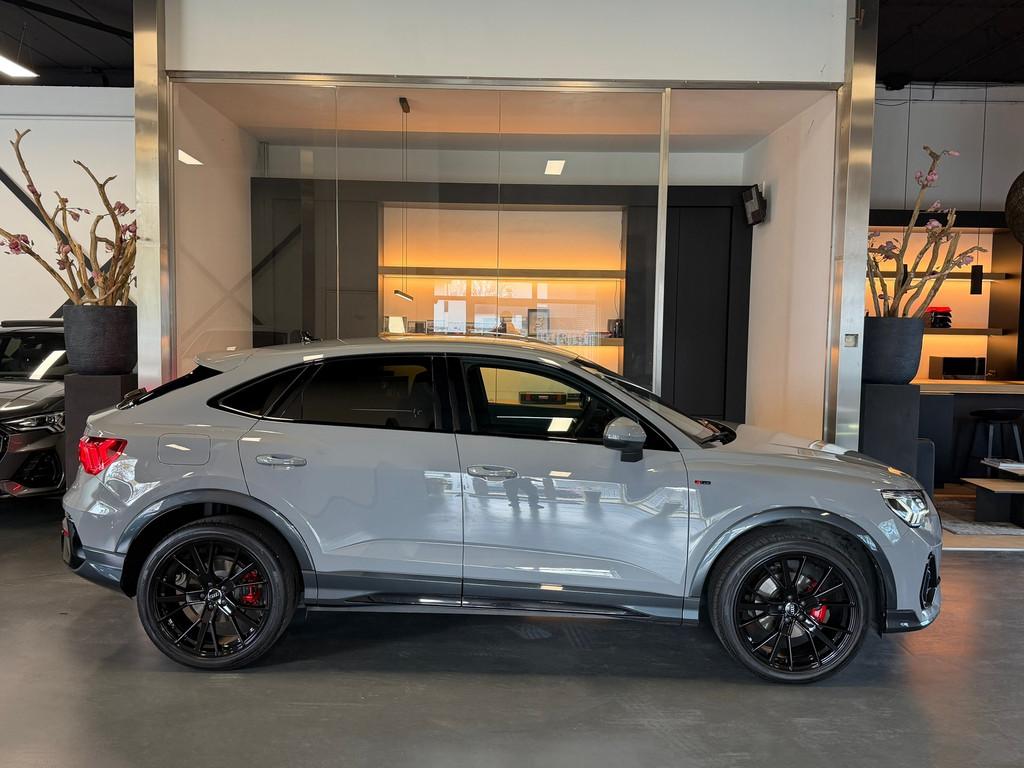 Audi Q3 Sportback 35 TFSI 3 X S line Edition Nardo 1e eigena, Auto's, Audi, 15 km/l, Zwart, 4 cilinders, 150 pk