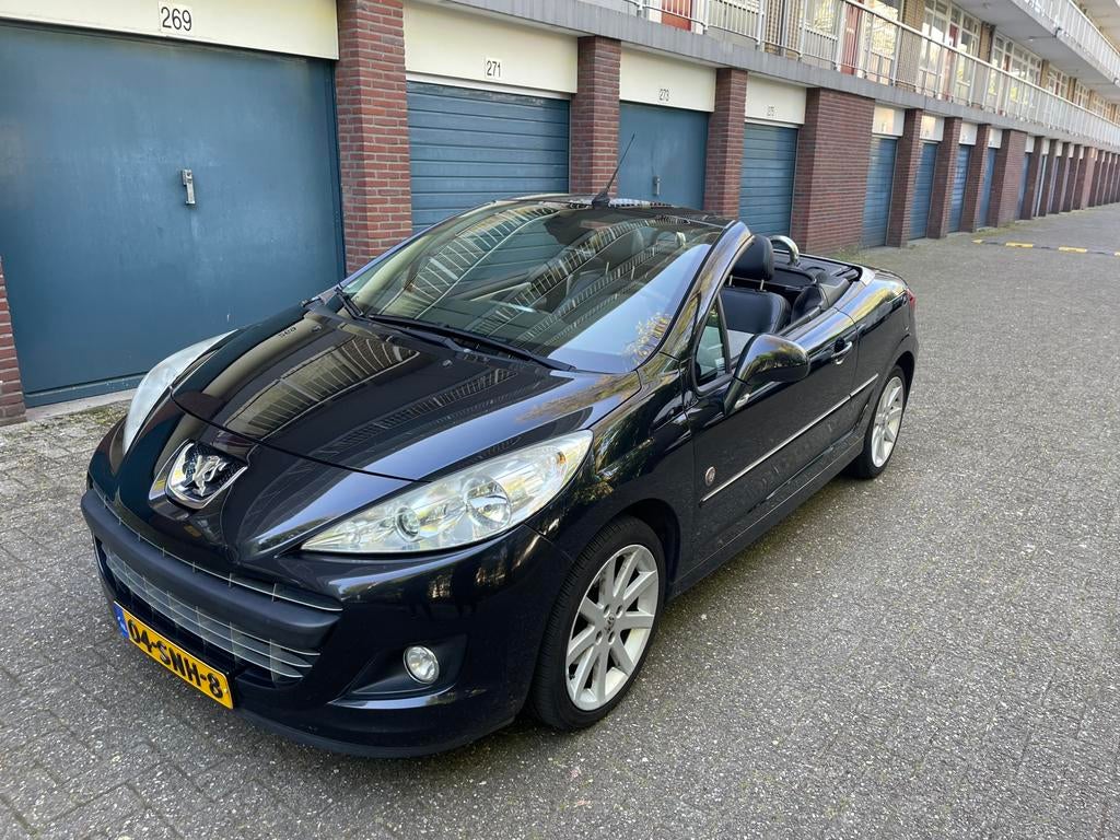 Peugeot 207 CC 1.6 16V Cabriolet Roland Garros uitv. met NAP, Voorwielaandrijving, Euro 5, 15 km/l, Beige