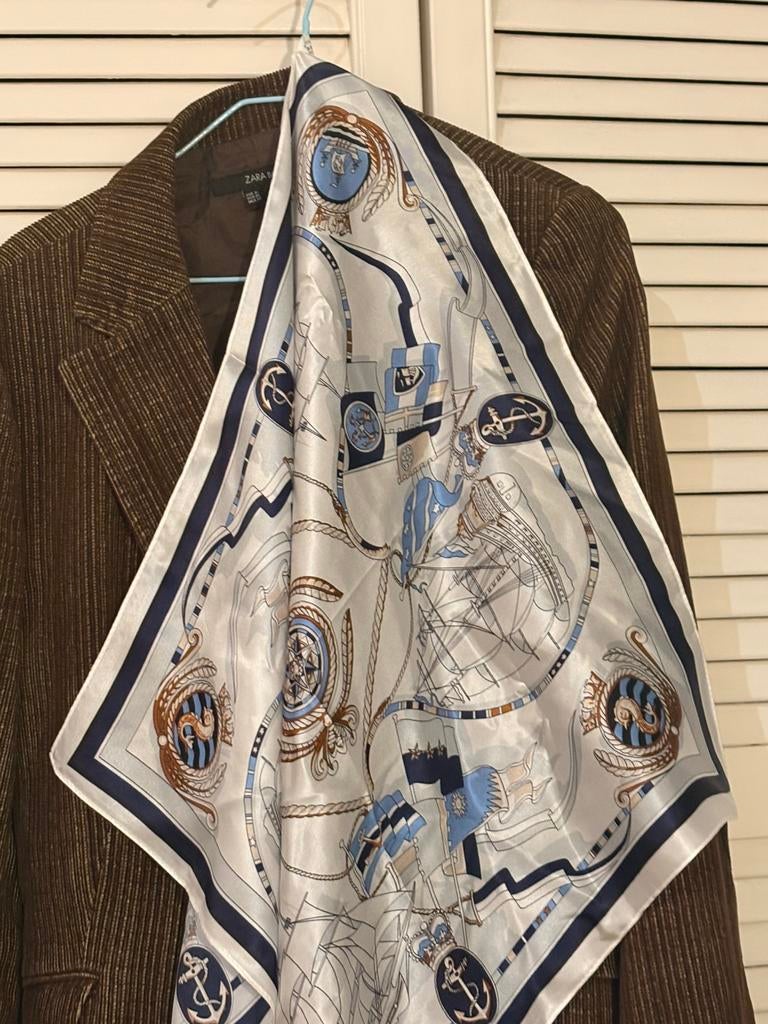 100% silk scarf, Diversen, Vlaggen en Wimpels, Ophalen of Verzenden, Zo goed als nieuw