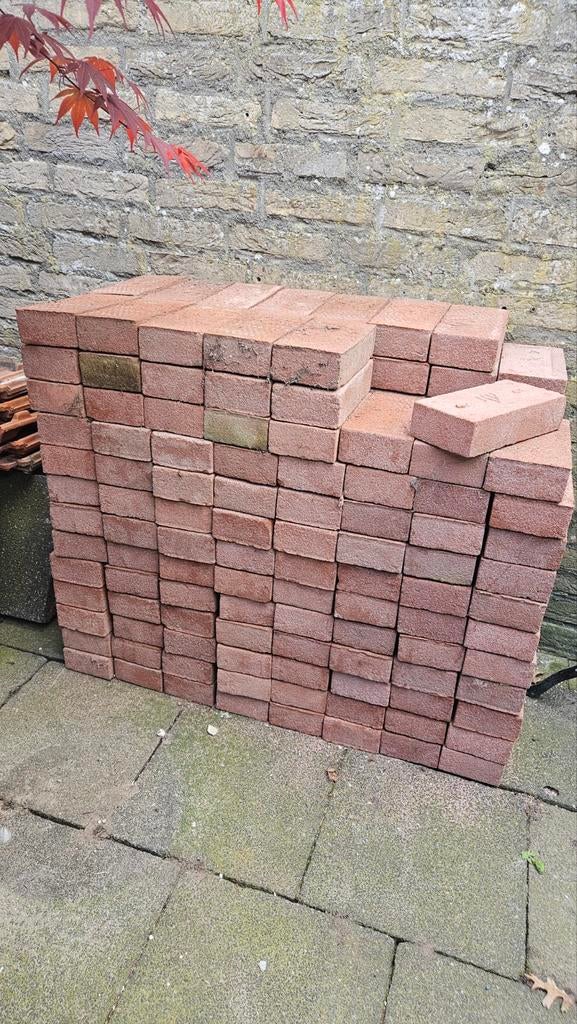 208 stuks ongebruikte bakstenen, Doe-het-zelf en Verbouw, Metselstenen, Ophalen, Nieuw, Bakstenen