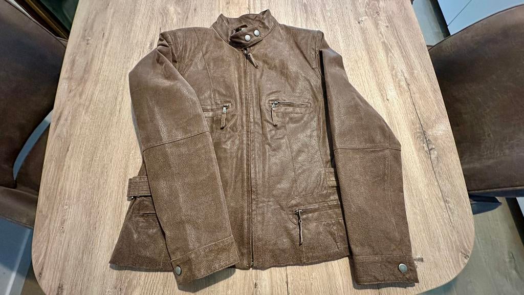 Biaggini, dames jasje, bruin van kleur maat 40, Kleding | Dames, Maat 38/40 (M), Bruin, Ophalen of Verzenden, Zo goed als nieuw