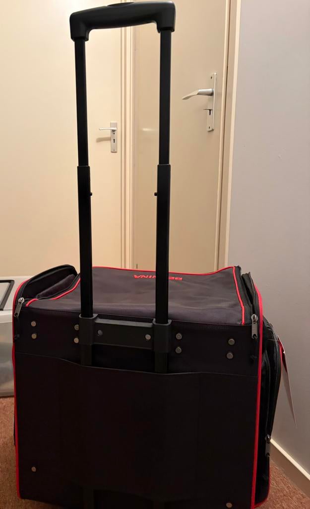Trolley voor lockmachine of naaimachine, Bernina, Nieuw, Ophalen of Verzenden, Lockmachine