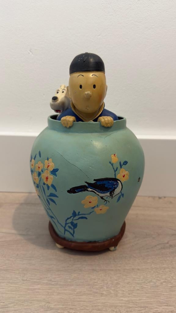 Kuifje en Bobby in de porseleinen vaas tintin herge, Ophalen of Verzenden, Gebruikt