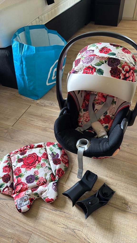 Cybex cloud z i-size, platinum spring blossom, Autogordel of Isofix, Gebruikt, Slaapstand, 0 t/m 13 kg