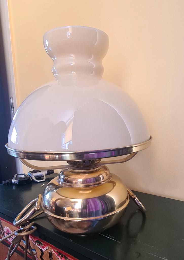 Vintage Messing Tafellamp met Melkglas Kap, Antiek en Kunst, Antiek | Lampen, Ophalen