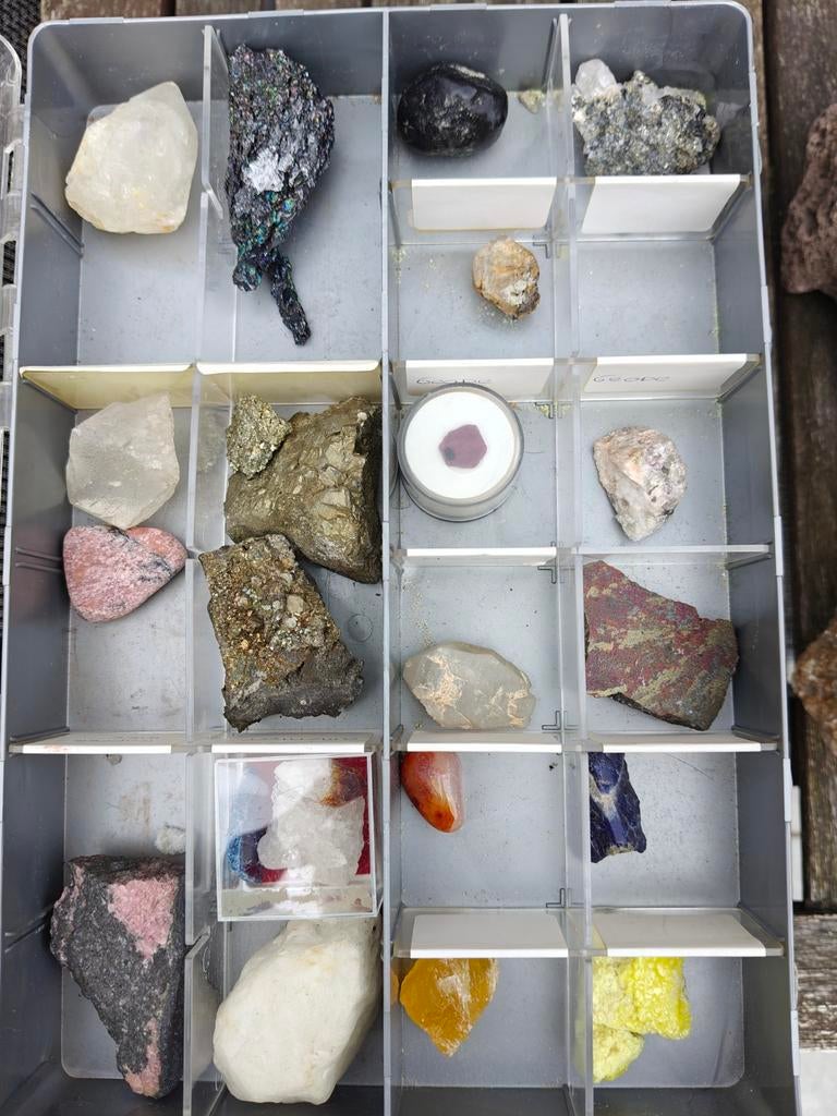 Verzameling edelstenen, Ophalen